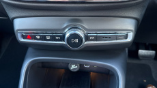 Volvo XC40 2.0 B4P Ultra Dark 5dr Auto Petrol Estate